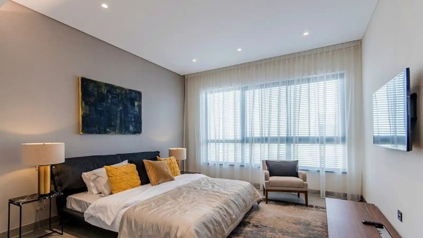 DLF-Capital-Greens-Bed-room